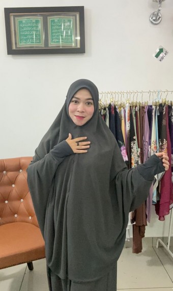 MH 09 ~ DARK GREY